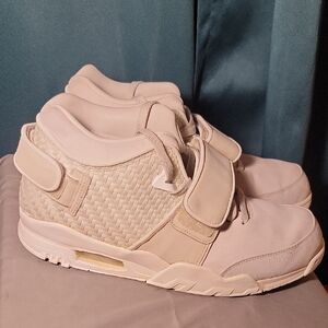 Air Trainer Cruz 'Light Bone'